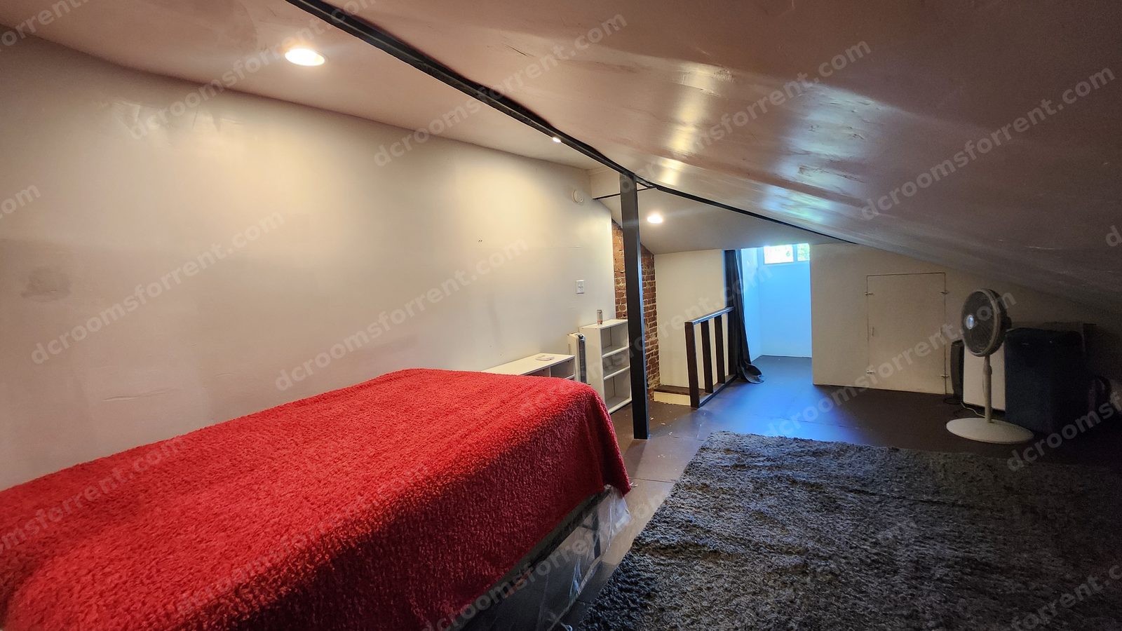 Washington Room looking toward the stairwell and window at the far end.